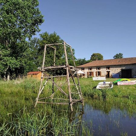 לינה וארוחת בוקר Saint-Quentin-sur-Charente La Tribu De Lavaud מראה חיצוני תמונה