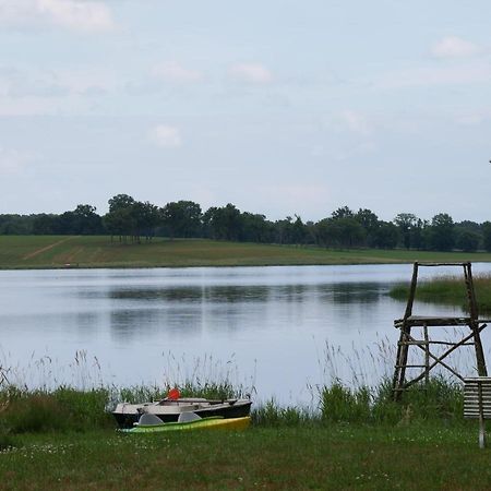 לינה וארוחת בוקר Saint-Quentin-sur-Charente La Tribu De Lavaud מראה חיצוני תמונה