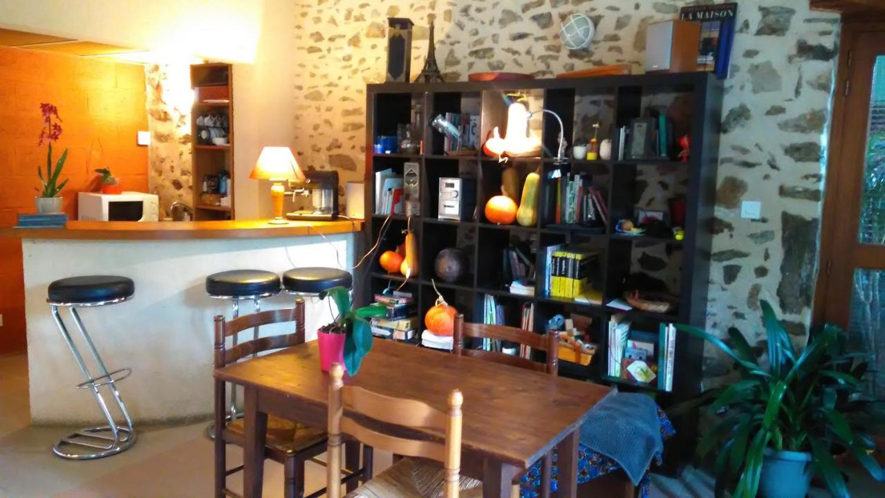 לינה וארוחת בוקר Saint-Quentin-sur-Charente La Tribu De Lavaud מראה חיצוני תמונה